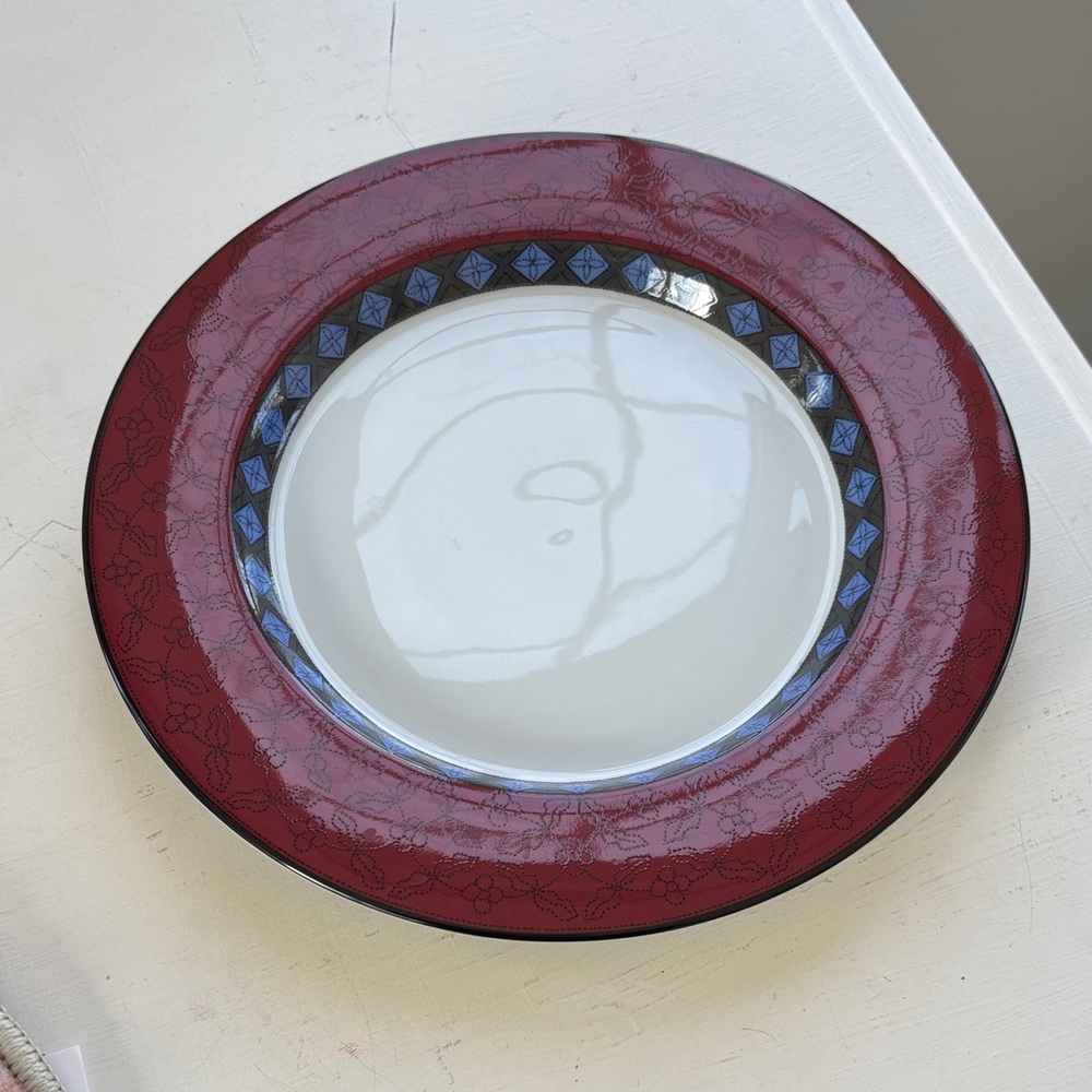 Danskin Ruby Flower Patterned Plate